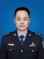 李龙
